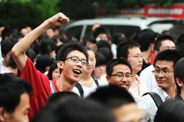 学生成为市场新宠，“后高考经济”升温，引爆“学车季”_搜狐汽车_搜狐网